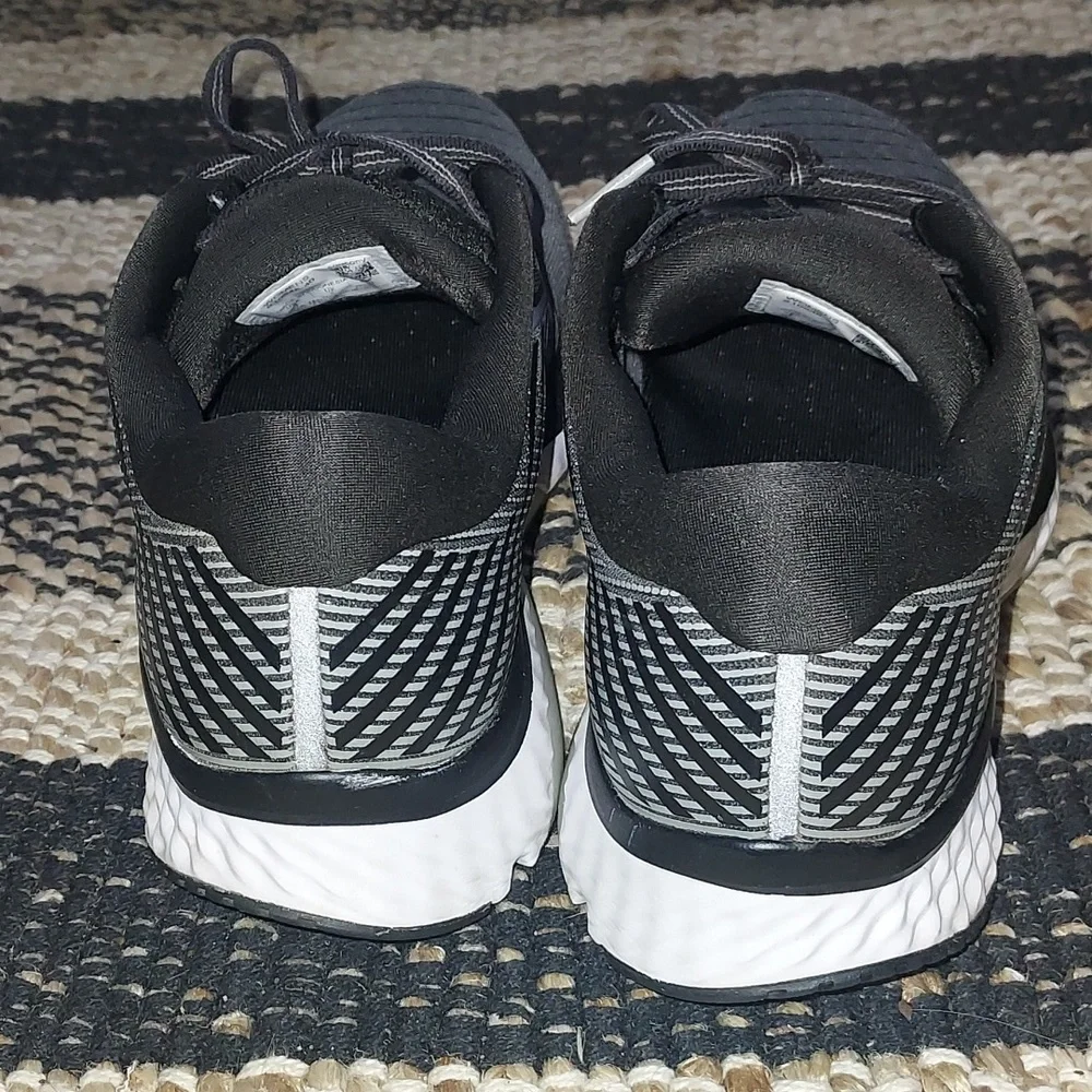 Saucony Power Run Guide 13 Shoes - Picture 2 of 8